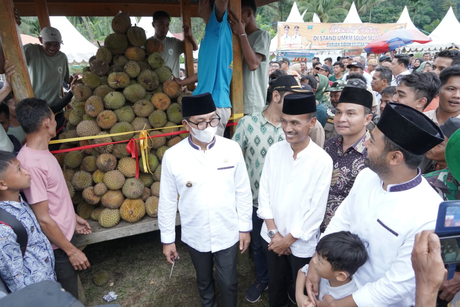Semarak puncakfestival Durian di Kabupaten Solok Selatan